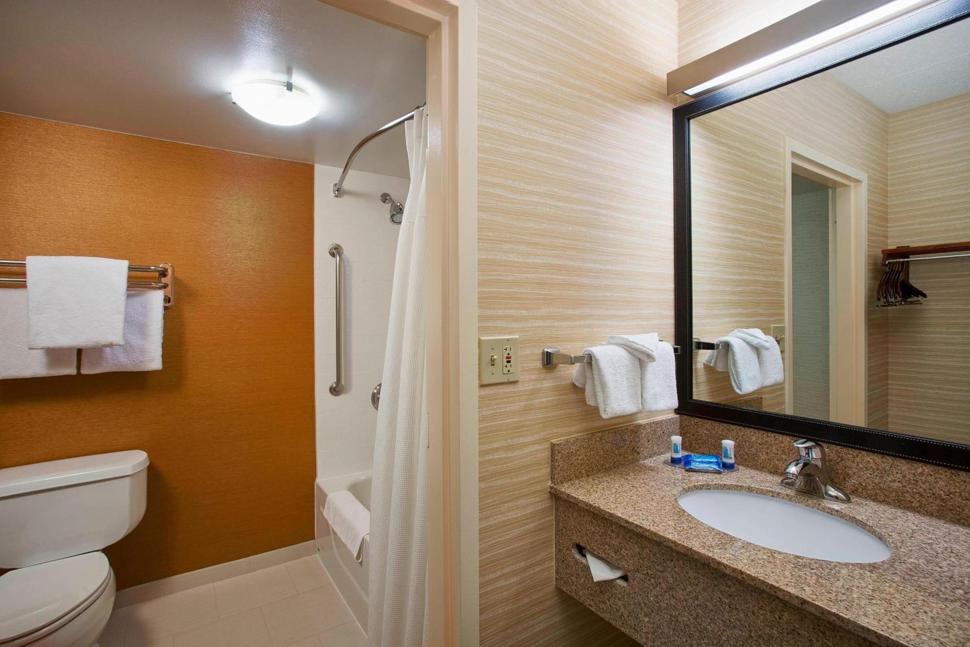 Fairfield Inn & Suites Chicago Midway Airport Bedford Park Exteriör bild